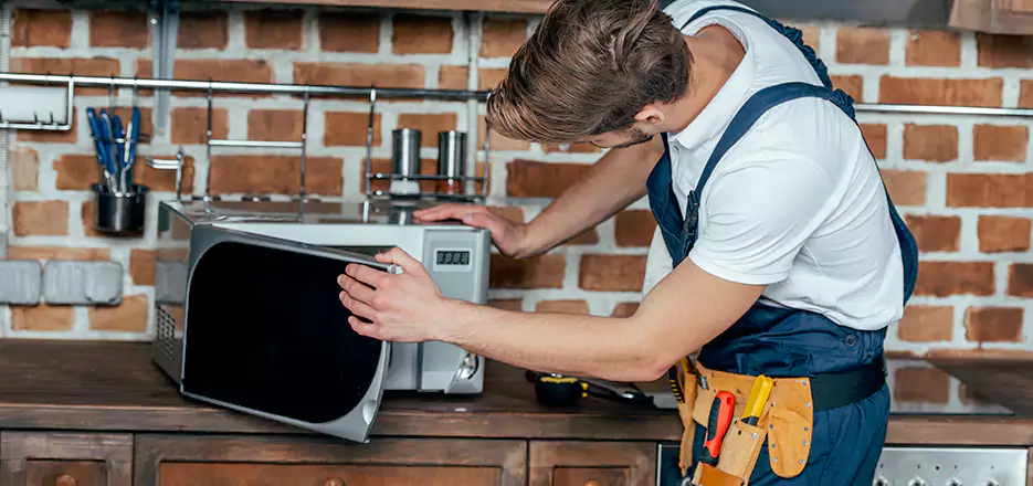 In-Home Microwave Repair in Cranston