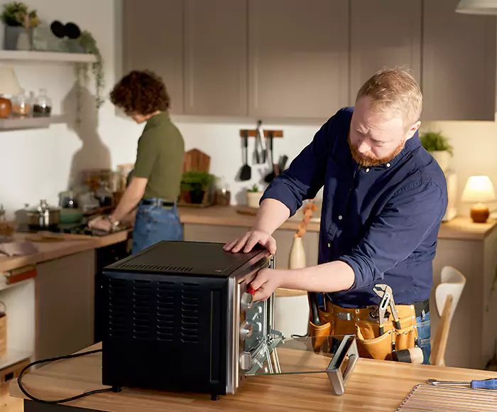 Top-Rated Oven Specialists: Your Certified Oven Repair Technician Crew in Cranston, RI