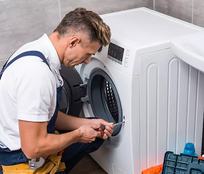 Why Cranston Laundry Operators Pick Cranston Appliance Pro for Every Dryer Failure?
